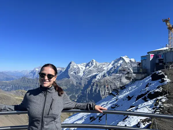 Monika liebt die Berge – auch diesbezüglich passt sie wunderbar zu Viavanta.